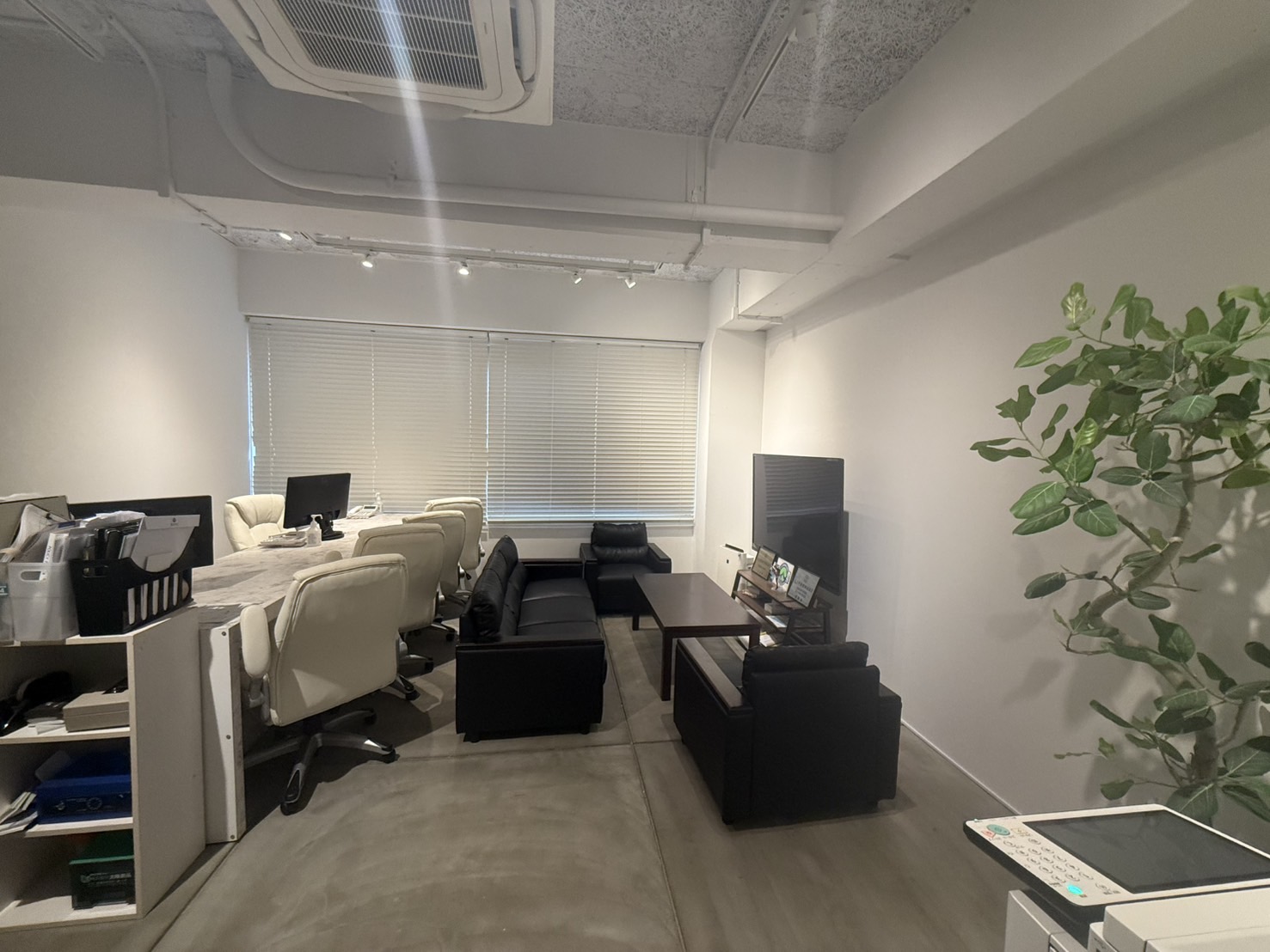 店舗内